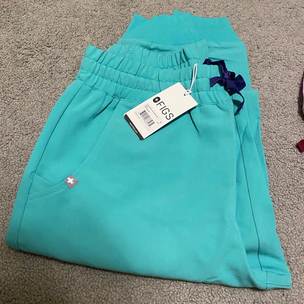 New.Rare color.Surgical green Zamora high waisted